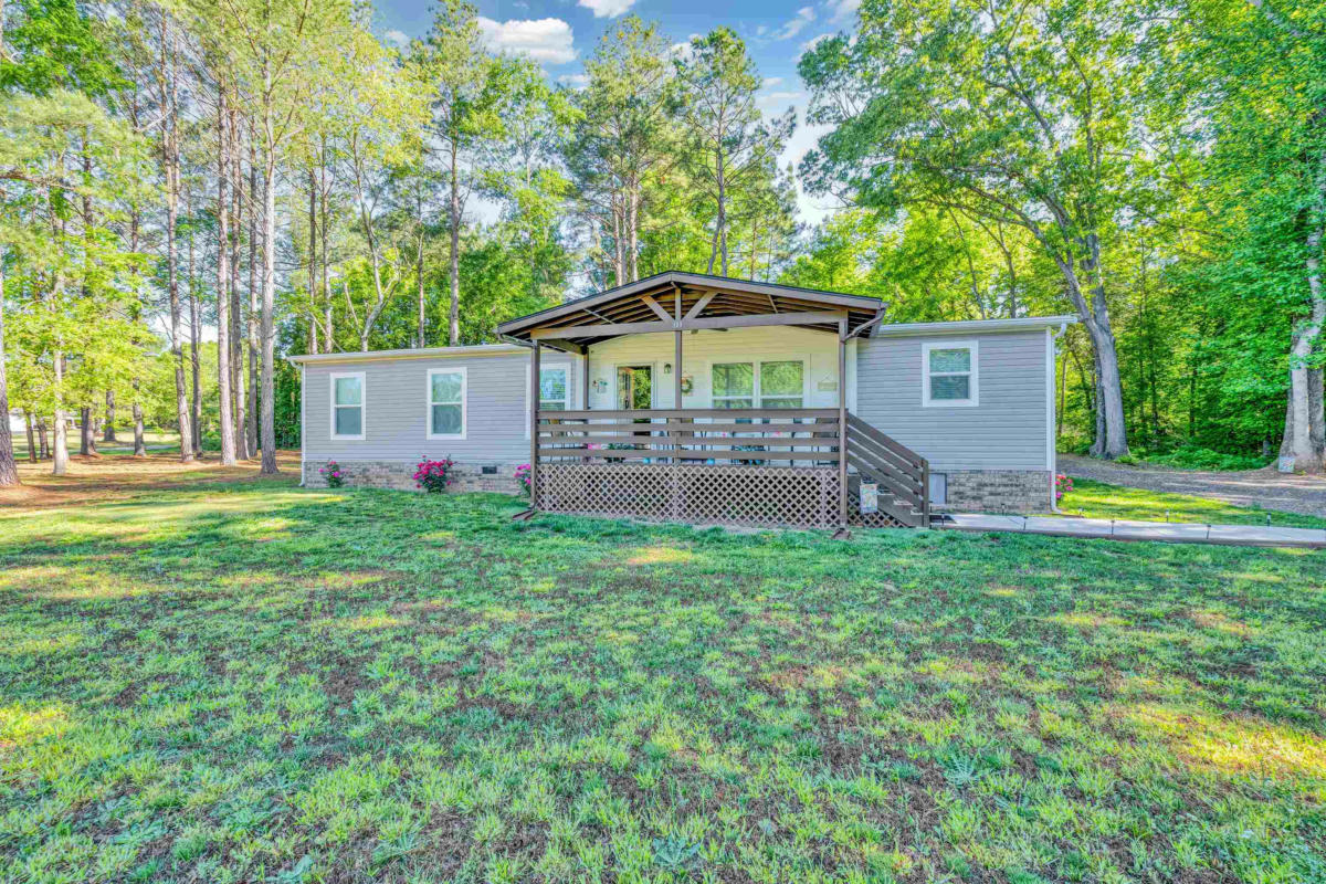 109 HANNA CREEK RD, ENOREE, SC 29335, photo 1 of 26